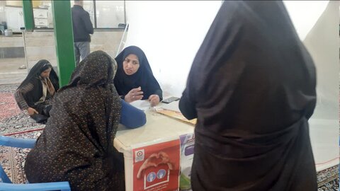 طرح استقرار میز مشاور خانواده در روستاهای شهرستان فامنین آغاز شد