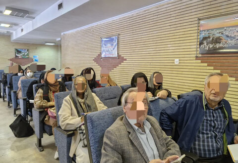 کرج | جلسه آموزشی پیشگیری از آسیب‌های اجتماعی ویژه خانواده‌های بهبود یافته (NA) برگزار شد