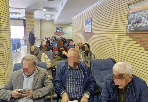 کرج | جلسه آموزشی پیشگیری از آسیب‌های اجتماعی ویژه خانواده‌های بهبود یافته (NA) برگزار شد