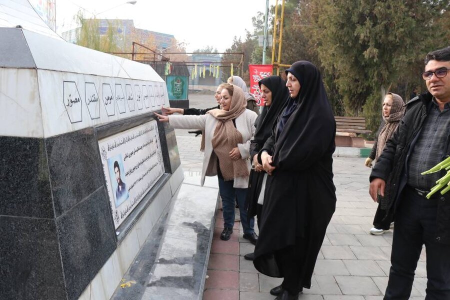 تجدید عهد خانواده بزرگ بهزیستی آذربایجان‌غربی با آرمان‌های شهدا