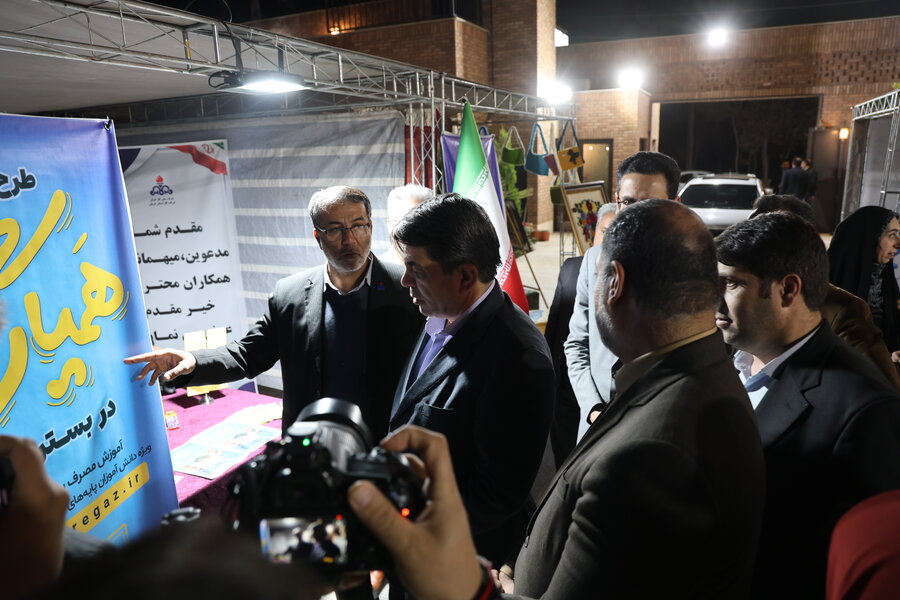 بازدید استاندار و مدیرکل بهزیستی استان کرمان از نمایشگاه توانمندی‌های افراد دارای معلولیت در مجموعه نگاه آفتاب مهر