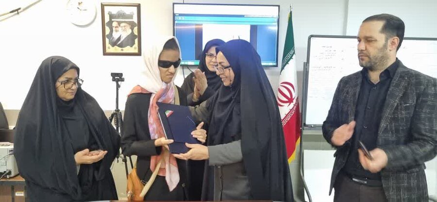 مراسم تقدیر از دانشآموزان برجسته و نخبههای علمی، فرهنگی و آموزشی تحت پوشش سازمان بهزیستی