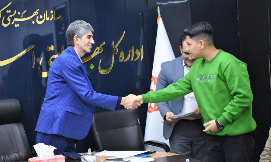 تقدیر از دانش‌آموزان برتر