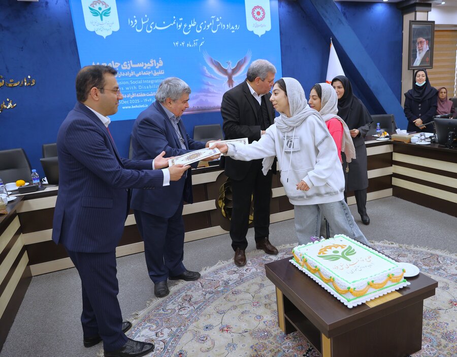 رویداد دانش آموزی طلوع توانمندی نسل فردا