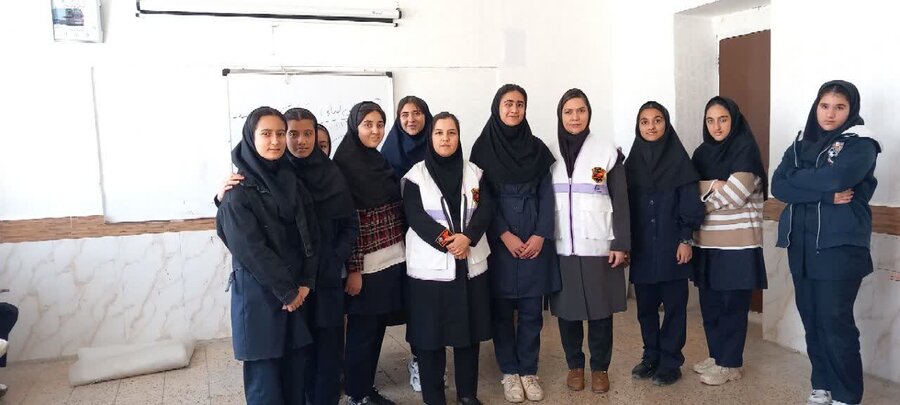 کارگاه «نقش ارتباط مؤثر در پیشگیری از آسیبهای اجتماعی» در بیجار برگزار شد