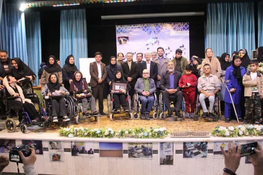 درخشش هنرمندان قروه در هشتمین جشنواره ملی رسانهای معلولان اصفهان
