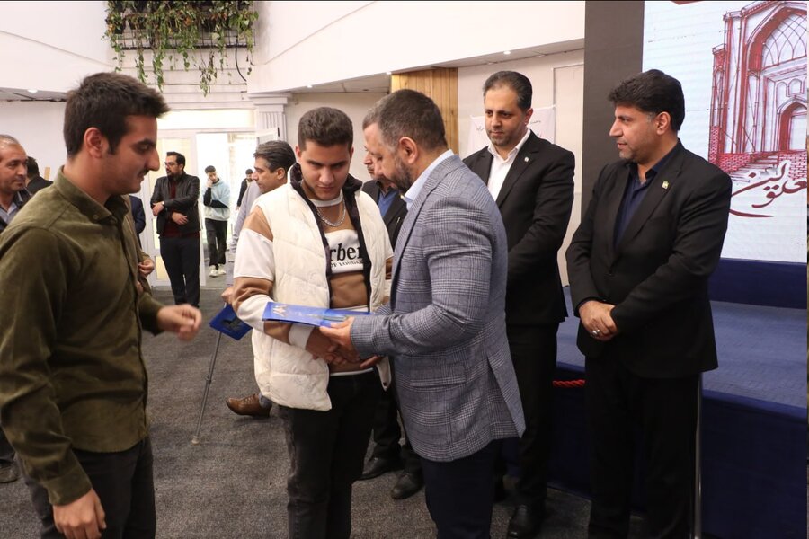 تجلیل از توان‌یابان برتر همدان در آیین گرامیداشت هفته افراد دارای معلولیت