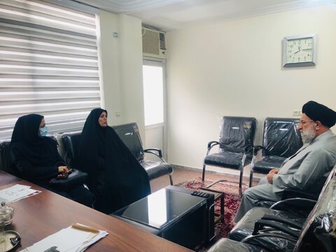 رضوانشهر/ دیدار رؤسای ادارات بهزیستی و کمیته امداد امام خمینی (ره) با امام جمعه شهرستان