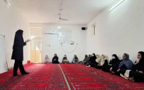 بستک | برگزاری کارگاه آموزشی فرزند پروری در روستای نهند