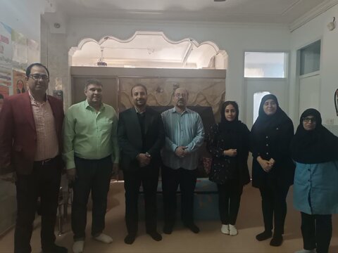بازدید رئیس  به همراه کارشناس مسئول واحد توانبخشی بهزیستی از تمرین نمایش تئاتر معلولین برای جشنواره منطقه‌ای