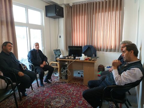 آذر-شرقی.میانه