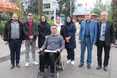 گردهمایی ویلچرسواران در پیاده‌راه فرهنگی رشت