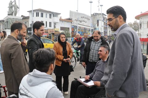 گردهمایی ویلچرسواران در پیاده‌راه فرهنگی رشت
