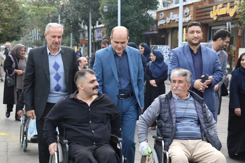 گردهمایی ویلچرسواران در پیاده‌راه فرهنگی رشت