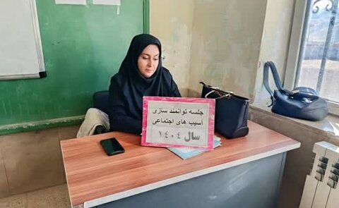 گزارش تصویری| کارگاه آموزشی پیشگیری از آسیب‌های اجتماعی روستای آتش بیگ هشترود