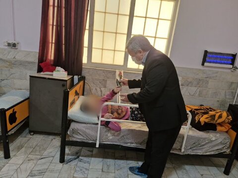 بازدید فرماندار تاکستان از مرکز توانبخشی بهزیستی در هفته معلولین