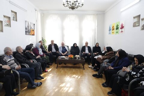 حضور سرپرست بهزیستی مازندران در جمع سالمندان مرکز روزانه مینا؛ تاکید بر ارتقای کیفیت زندگی سالمندان و توسعه طرح‌های نشاط‌آور