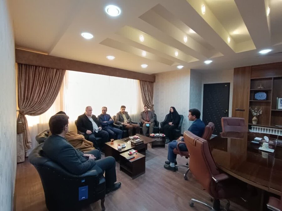 نشست هماهنگی ساخت مرکز جامع خیری اوتیسم با حضور امام‌جمعه زارچ، فرماندار، جمعی از خیرین، رئیس بهزیستی زارچ و با میزبانی نادر هومنیان مدیرکل بهزیستی