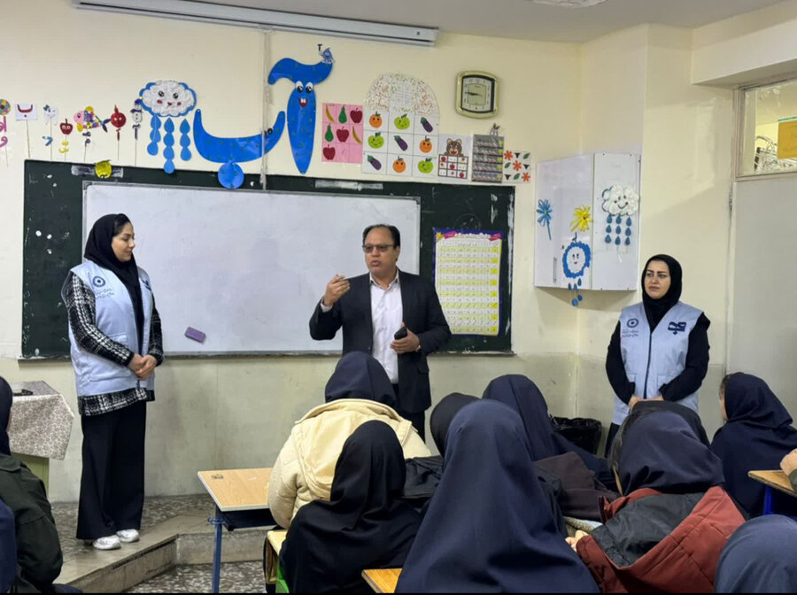 در حاشیه مانور سراسری زلزله / آموزش مدیریت استرس بحران در ۲۰۰ مدرسه استان البرز