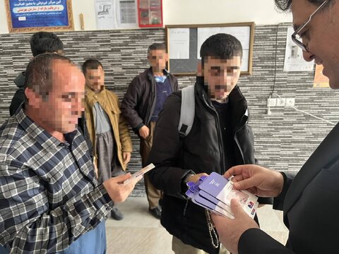 تجلیل از توان‌یابان و پرسنل مرکز حرفه‌آموزی اشنویه توسط رئیس انجمن معلولین