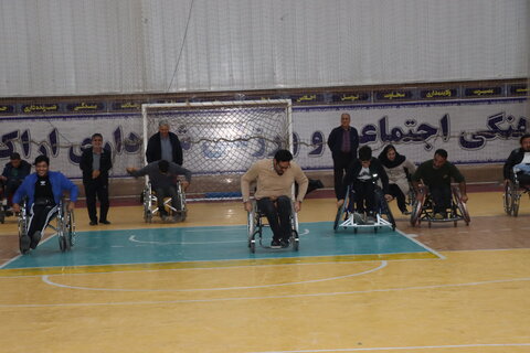 گزارش تصویری ا برگزاری جشنواره ورزشی ویژه توانیابان  به مناسبت روز جهانی معلولین در اراک