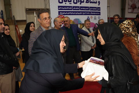 گزارش تصویری ا برگزاری جشنواره ورزشی ویژه توانیابان  به مناسبت روز جهانی معلولین در اراک