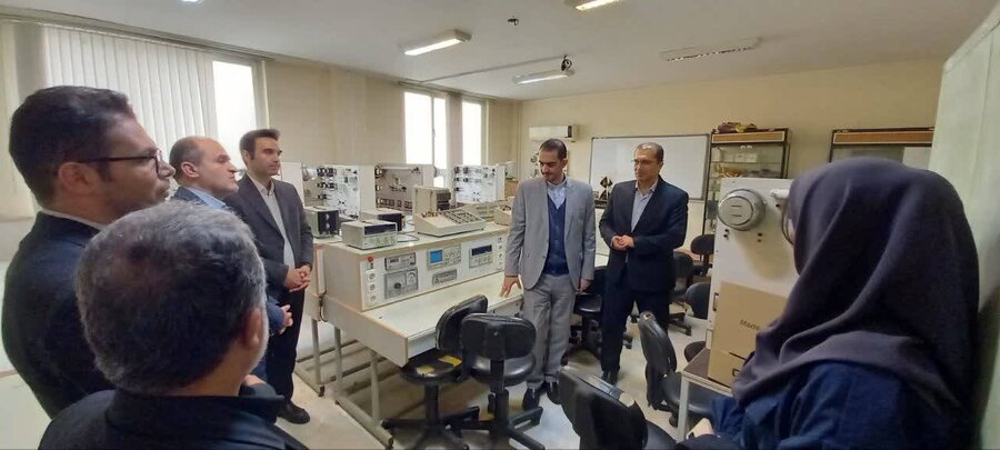 بازدید مدیرکل بهزیستی گیلان از دانشکده توسعه فناوری و کارآفرینی دانشگاه آزاد اسلامی رشت