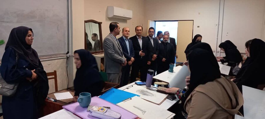 بازدید مدیرکل بهزیستی گیلان از دانشکده توسعه فناوری و کارآفرینی دانشگاه آزاد اسلامی رشت