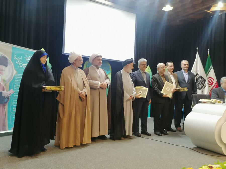 تقدیر از مدیرکل بهزیستی گیلان و دبیر شورای اقامه نماز در آیین تجلیل از دستگاه‌های برتر ترویج فرهنگ نماز ۱۴۰۳