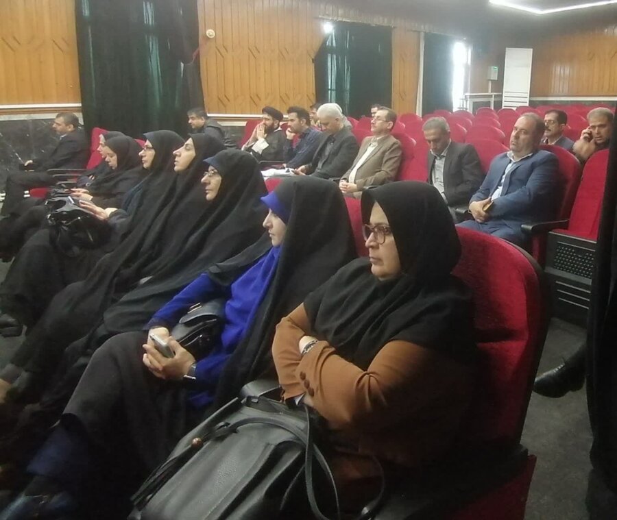 تقدیر از مدیرکل بهزیستی گیلان و دبیر شورای اقامه نماز در آیین تجلیل از دستگاه‌های برتر ترویج فرهنگ نماز ۱۴۰۳