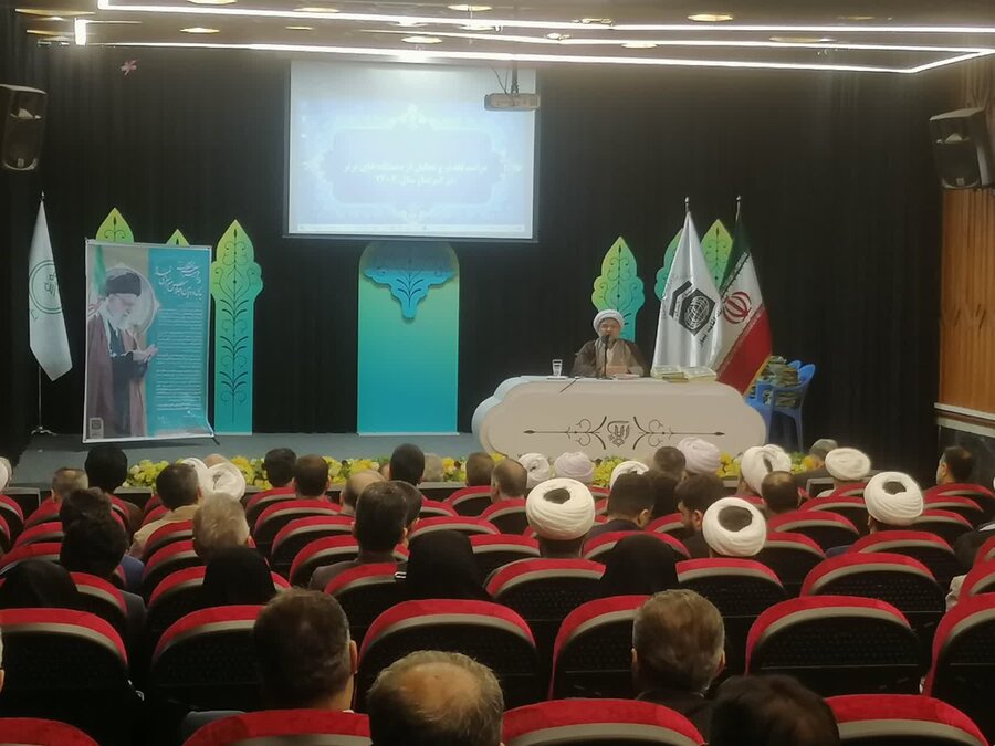 تقدیر از مدیرکل بهزیستی گیلان و دبیر شورای اقامه نماز در آیین تجلیل از دستگاه‌های برتر ترویج فرهنگ نماز ۱۴۰۳