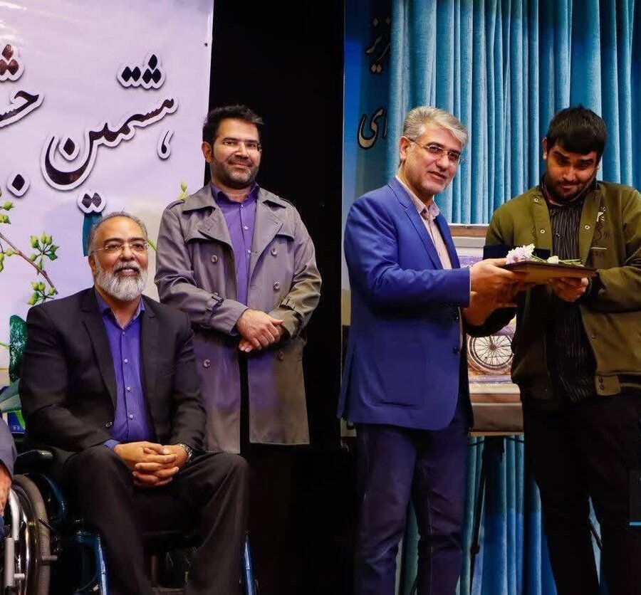 شهرری | درخشش هنرمند توان یاب در هشتمین جشنواره ملی رسانه‌ای معلولان