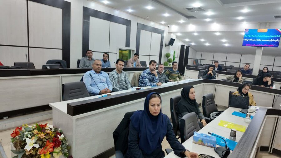 کارگاه آموزشی پیشگیری از مصرف مواد ویژه زنان دارای همسر معتاد در سنندج برگزار شد