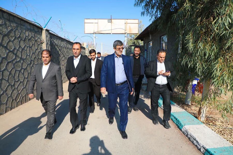 بازدید استاندار از مرکز درمان و بازتوانی بهزیستی