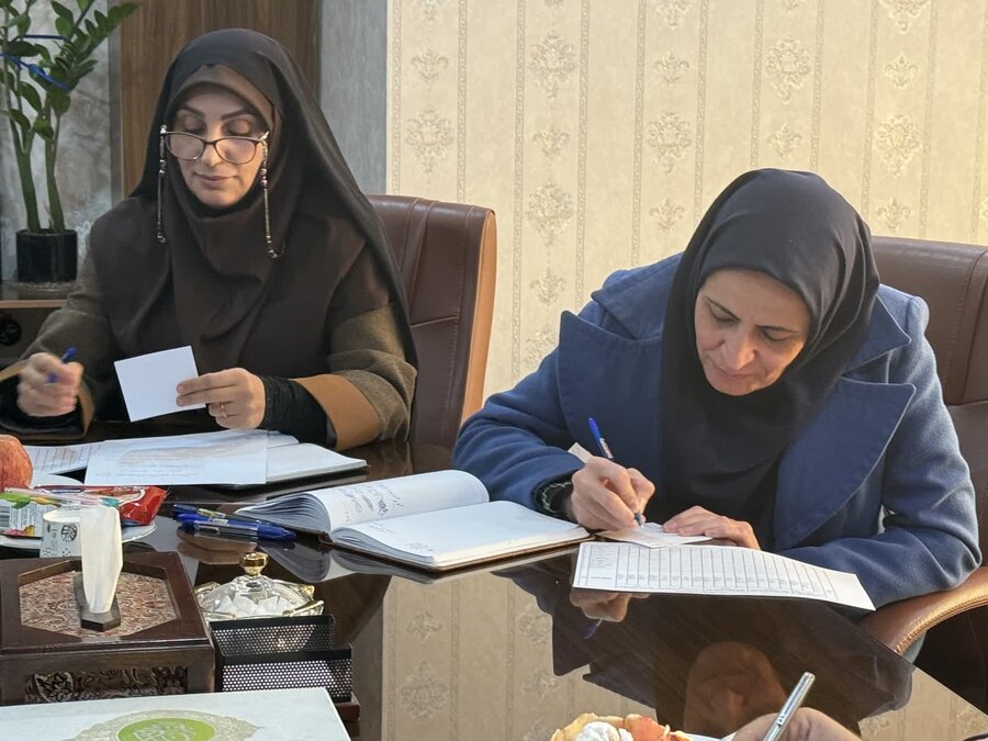 به گزارش روابط‌عمومی بهزیستی استان یزد؛ نشست انتخاب بانوی سرآمد برگزار شد