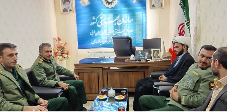 دیدار فرمانده گردان امام حسین(ع) و فرمانده حوزه شهری شهید موسوی سپاه پاسدارن انقلاب اسلامی چالدران باسرپرست جدید اداره ی بهزیستی