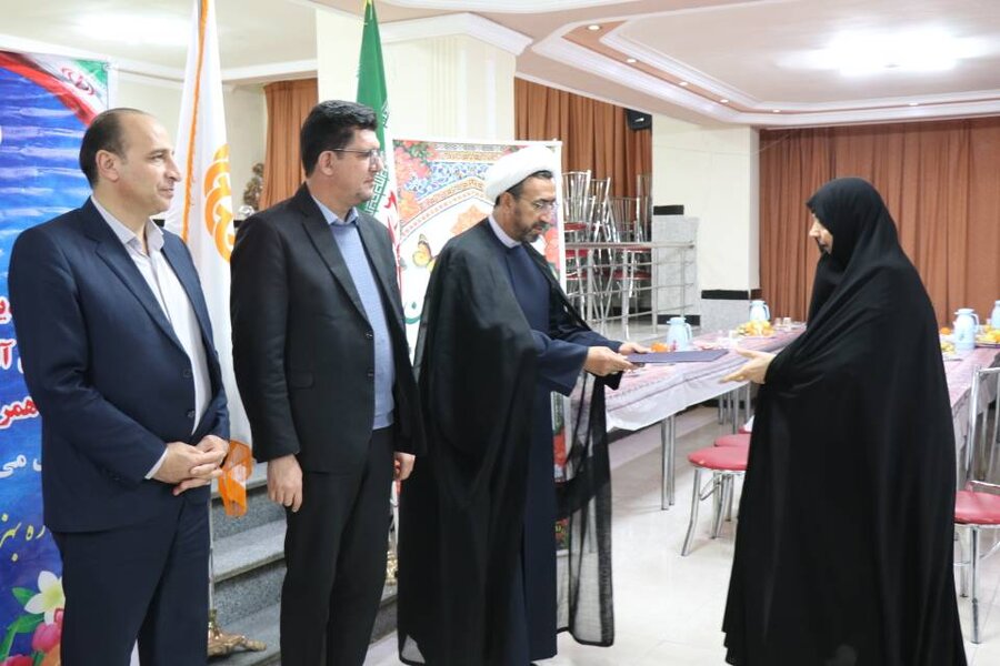 گلریزان خیرین برای نشاندن لبخند بر چهره نوعروسان