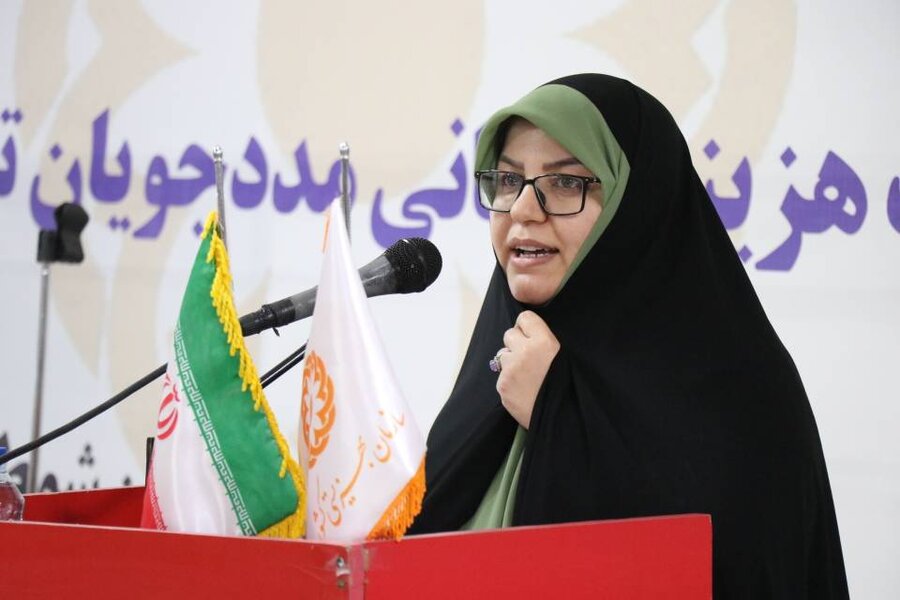 گلریزان خیرین برای نشاندن لبخند بر چهره نوعروسان