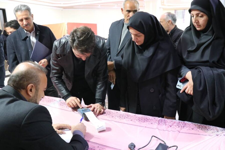 گلریزان خیرین برای نشاندن لبخند بر چهره نوعروسان