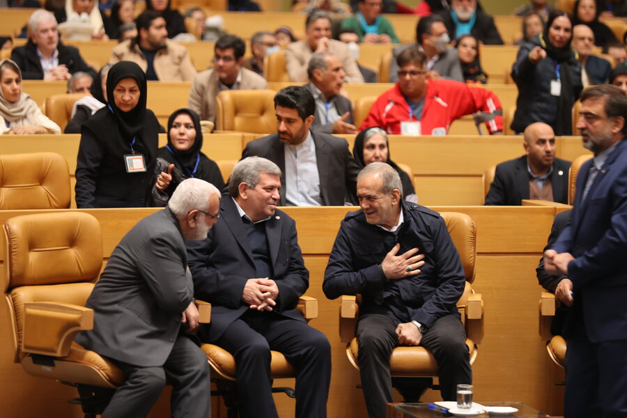 روز جهانی افراد دارای معلولیت با حضور رئیس جمهور (سالن اجلاس ) روز جهانی افراد دارای معلولیت با حضور رئیس جمهور (سالن اجلاس )