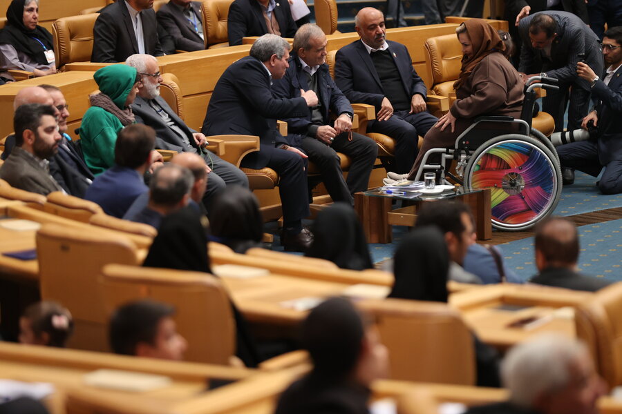 روز جهانی افراد دارای معلولیت با حضور رئیس جمهور (سالن اجلاس )