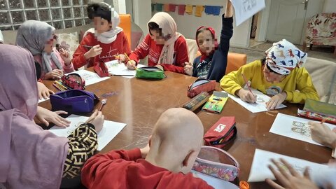 کرج | فرزندان مقیم در خانه های بهزیستی با نقاشی و بازی لحظاتی شاد و خلاقانه را تجربه کردند