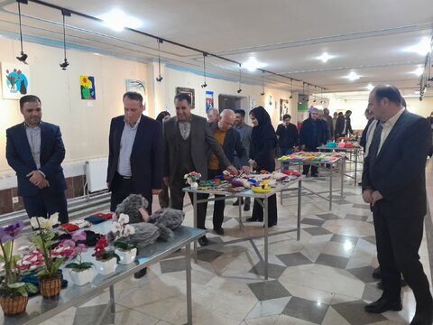 برگزاری مراسم افتتاح نمایشگاه صنایع دستی معلولان ذهنی «یاس شکسته» به مناسبت روز جهانی معلولین