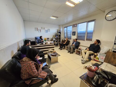 بازدید رئیس بهزیستی شهرستان قروه از انجمن باران