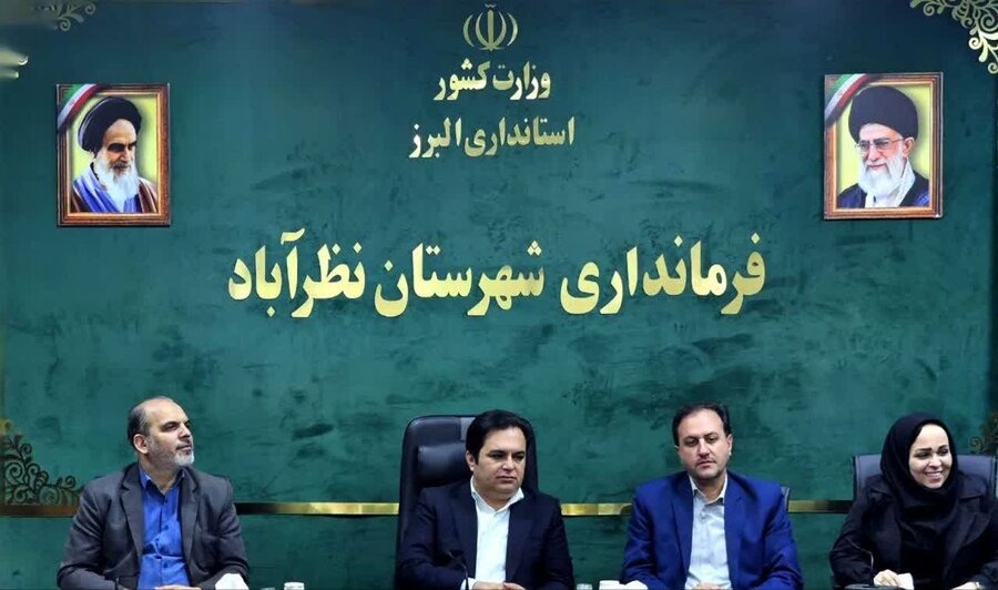 نشست صمیمانه جمعی از افراد دارای معلولیت موفق با فرماندار نظرآباد