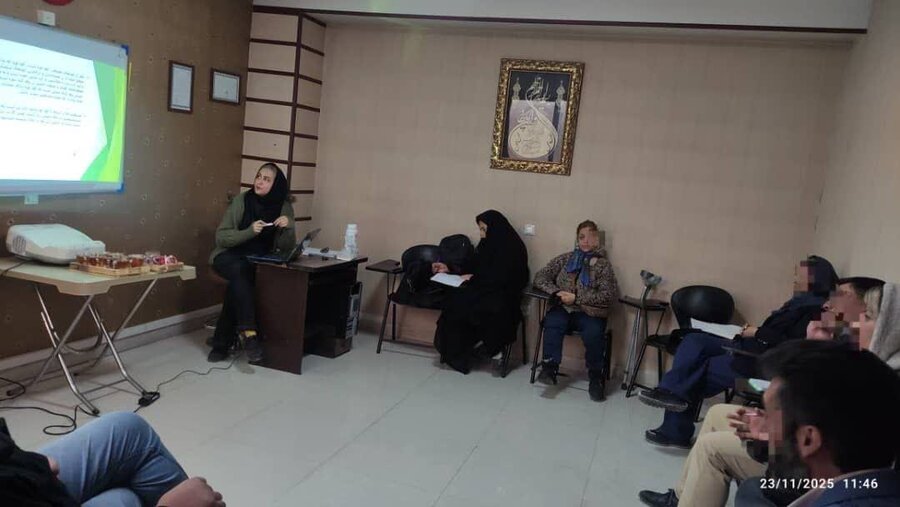 کارگاه تخصصی گل‌آرایی خانگی ویژه مددجویان در کرج