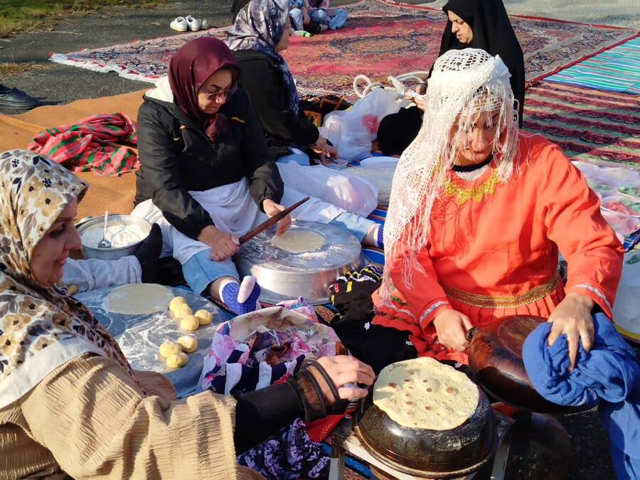 رودسر | گرامیداشت هفته معلولین با برگزاری صبحانه دورهمی و پخت نان محلی در رودسر