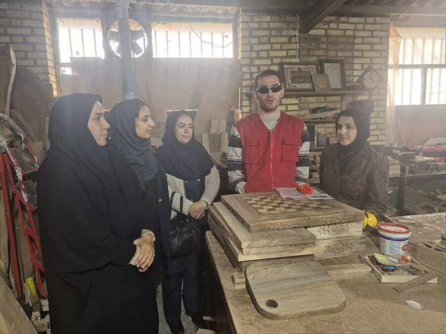 وام خوداشتغالی بهزیستی و همدلی خانواده، بالهای پرنده سعادت کارآفرین معلول تویسرکانی