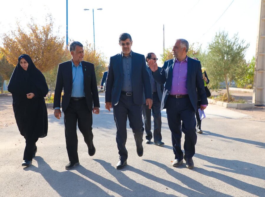 ✅حضور استاندار یزد در مرکز خیریه نگهداری از معلولین ذهنی و بیماران اعصاب و روان “محبت” شهرستان میبد