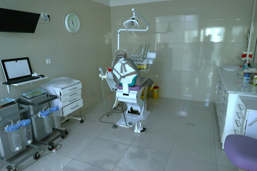 اهداء نشان مناسب سازی موسسه خیریه بهشت امام رضا (ع)